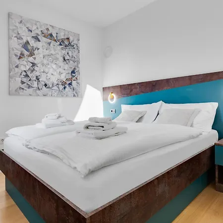 Tres Fenestras - Private Parking Apartman Zára