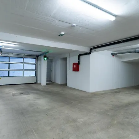 Lägenhet Tres Fenestras - Free Private Garage Parking *