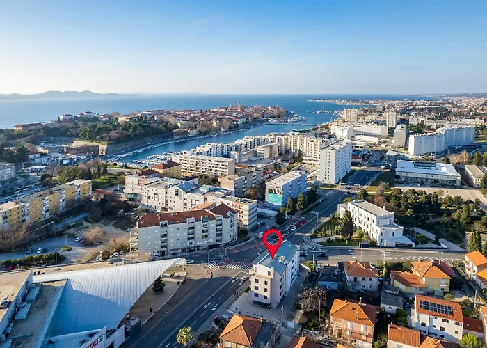 Tres Fenestras - Free Private Garage Parking شقة