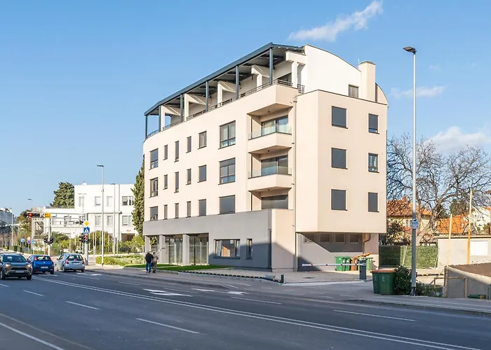 Tres Fenestras - Free Private Garage Parking Zadar